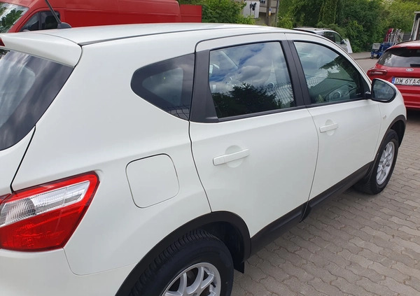 Nissan Qashqai cena 39500 przebieg: 209000, rok produkcji 2013 z Chmielnik małe 22
